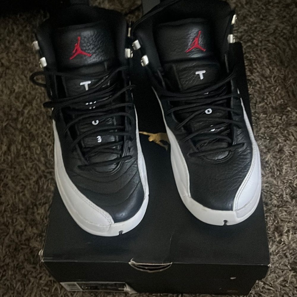 Boys Black and white 12’s